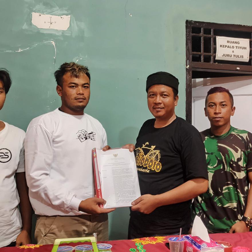 PENYERAHAN SK KARANG TARUNA BARU TIYUH KARTASARI